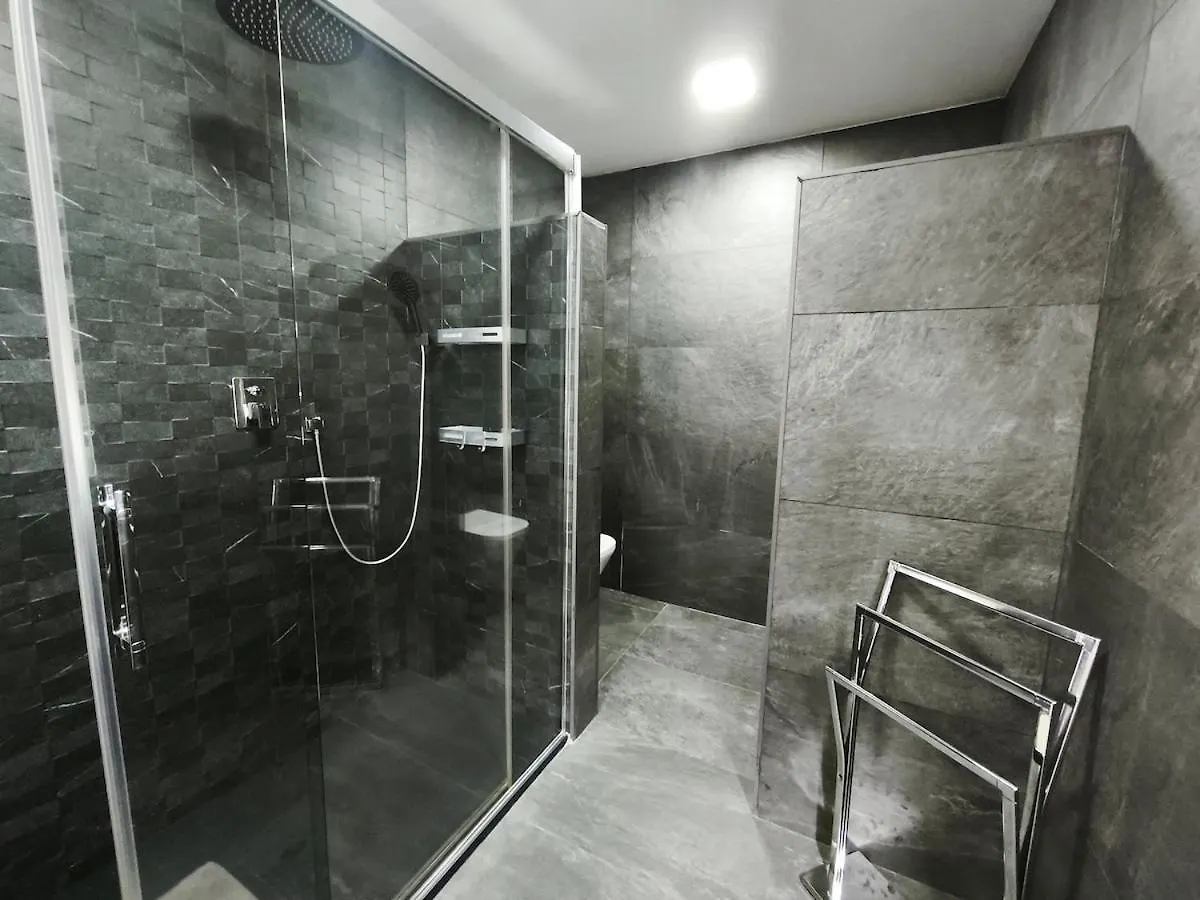 Luxury Villa In Vallromanes - Mountain Views, Pool, Close To Barcelona And The Beach