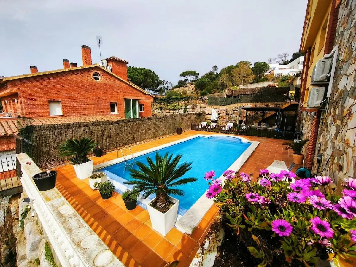 Luxury Villa In Vallromanes - Mountain Views, Pool, Close To Barcelona And The Beach