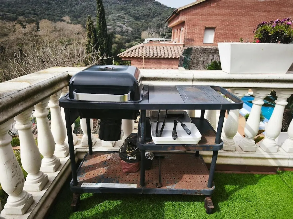Luxury Villa In Vallromanes - Mountain Views, Pool, Close To Barcelona And The Beach